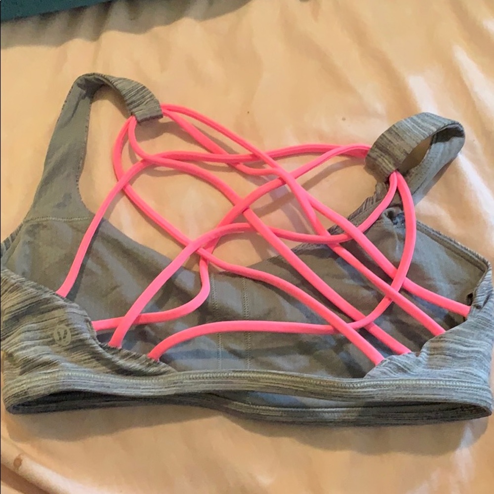 Lululemon like new sports bra!